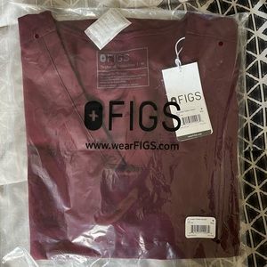 Brand New Figs Medium 3 pocket scrub top